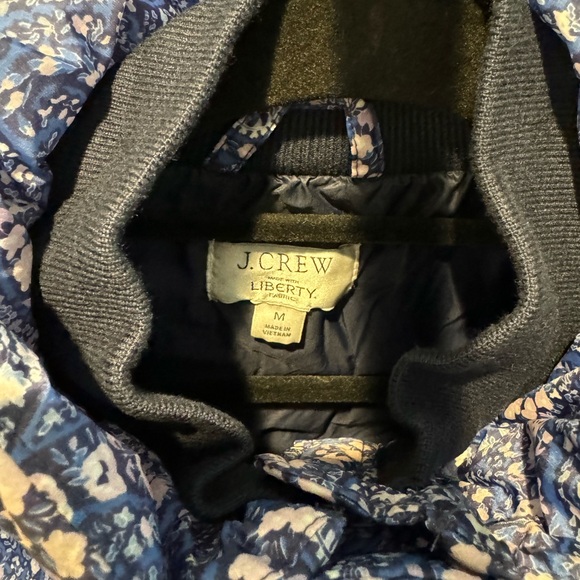 JCrew Liberty print puffer jacket.  Perfect for ski trip!
Size Medium - Picture 5 of 8